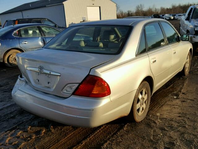 4T1BF28B1YU094530 - 2000 TOYOTA AVALON XL SILVER photo 4