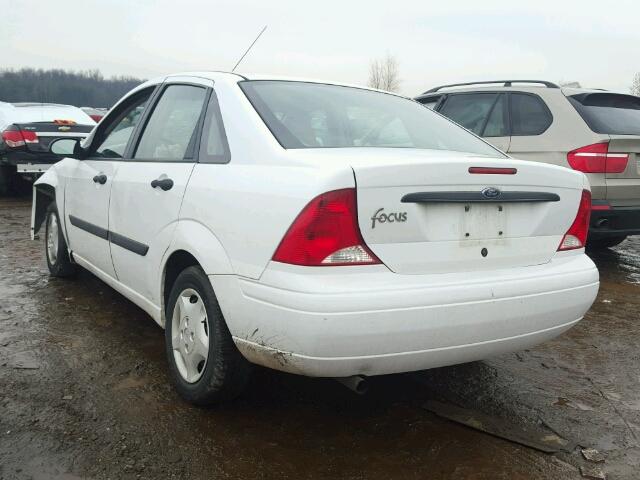 1FAFP33P01W149335 - 2001 FORD FOCUS LX WHITE photo 3