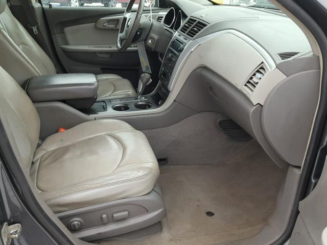 1GNEV23D99S109423 - 2009 CHEVROLET TRAVERSE L GRAY photo 5