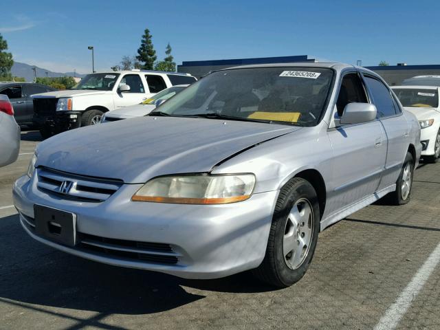 1HGCG16581A064401 - 2001 HONDA ACCORD EX SILVER photo 2