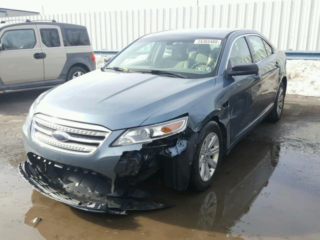 1FAHP2DW2AG138033 - 2010 FORD TAURUS SE BLUE photo 2