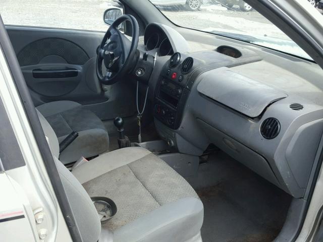 KL1TD52695B358961 - 2005 CHEVROLET AVEO BASE Gri fotoğraf 5