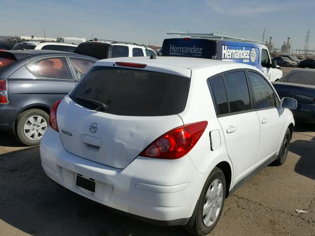 3N1BC13E48L392091 - 2008 NISSAN VERSA S WHITE photo 4