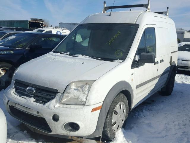 NM0LS7DN9BT053204 - 2011 FORD TRANSIT CO WHITE photo 2