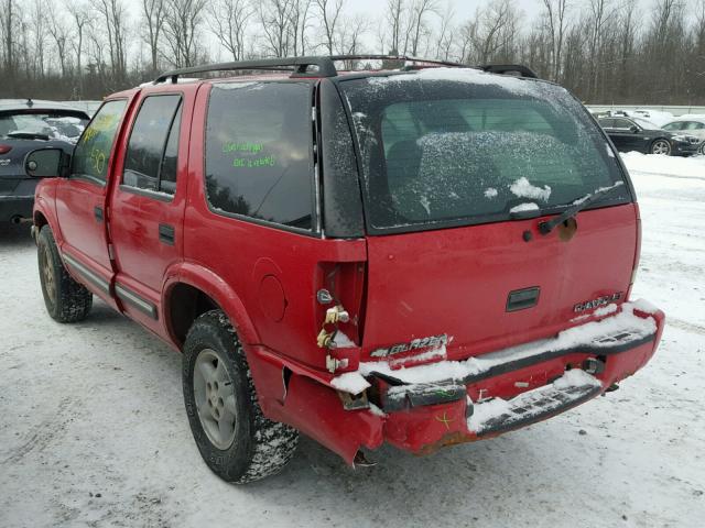 1GNDT13W2Y2118539 - 2000 CHEVROLET BLAZER RED photo 3