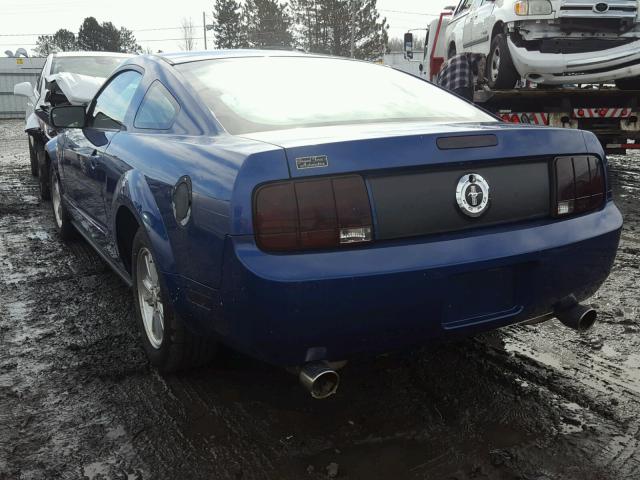 1ZVHT80N685149870 - 2008 FORD MUSTANG BLUE photo 3