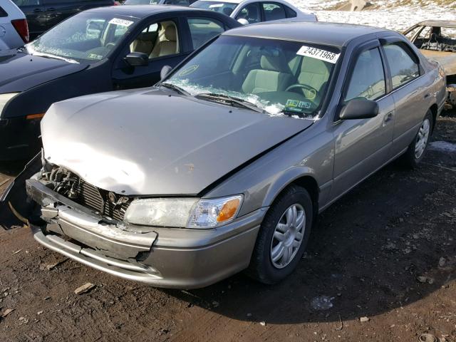 4T1BG22K2YU679221 - 2000 TOYOTA CAMRY CE GRAY photo 2