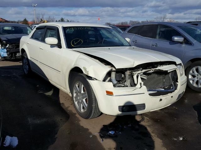 2C3KK53G66H150924 - 2006 CHRYSLER 300 TOURIN WHITE photo 1