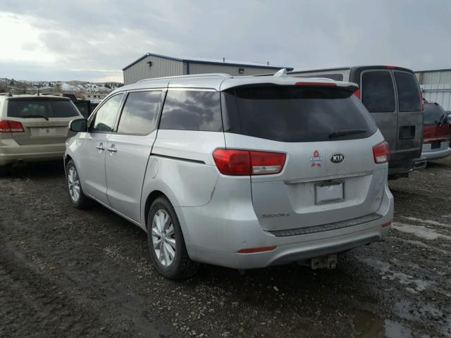 KNDMC5C16G6107488 - 2016 KIA SEDONA EX SILVER photo 3