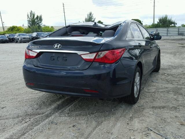 5NPEB4AC3DH623962 - 2013 HYUNDAI SONATA GLS BLUE photo 4