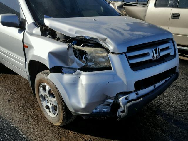 2HKYF18526H529064 - 2006 HONDA PILOT EX SILVER photo 9