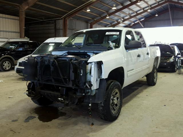 3GCPCREA1BG351073 - 2011 CHEVROLET SILVERADO WHITE photo 2