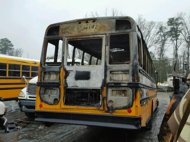 N0V1N24372878 - 2010 FREIGHTLINER CHASSIS B2 YELLOW photo 4