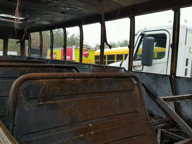 N0V1N24372878 - 2010 FREIGHTLINER CHASSIS B2 黄色 照片 6