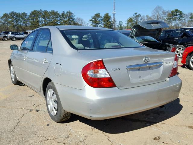 4T1BE32KX2U007409 - 2002 TOYOTA CAMRY LE SILVER photo 3