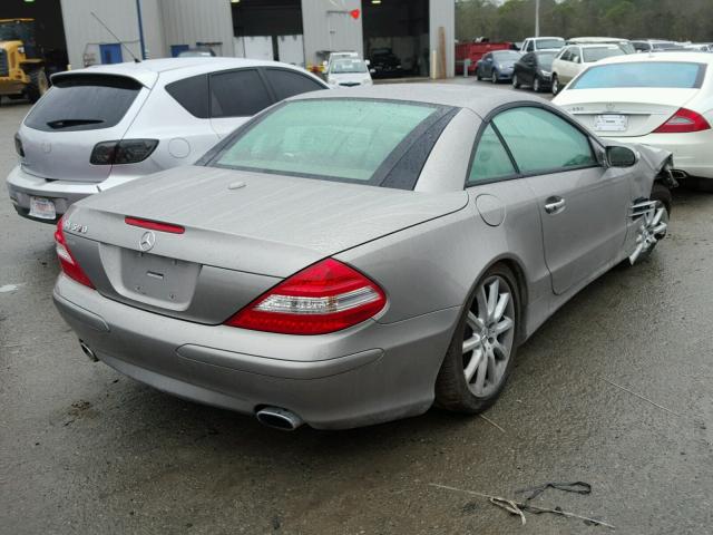 WDBSK71F37F128205 - 2007 MERCEDES-BENZ SL 550 GRAY photo 4