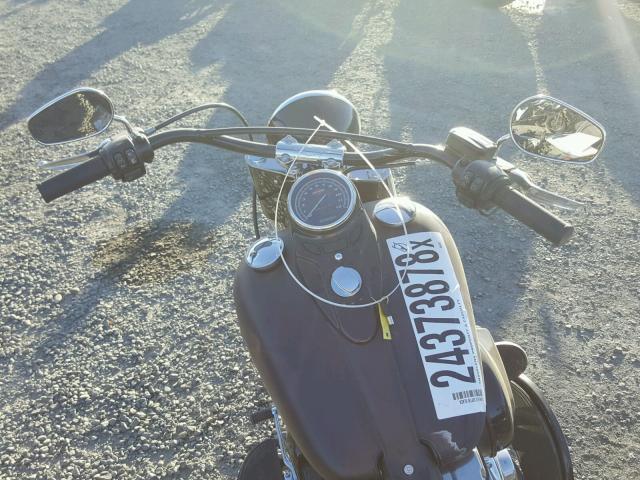 1HD1JRV39HB046367 - 2017 HARLEY-DAVIDSON FLS SOFTAI 黑色 照片 5