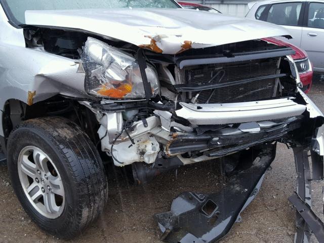 5FNYF18485B051222 - 2005 HONDA PILOT EX SILVER photo 9