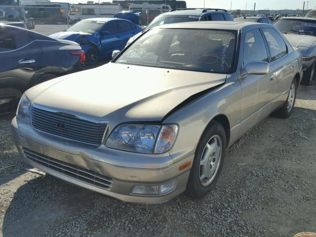 JT8BH28F2Y0174524 - 2000 LEXUS LS 400 GOLD photo 2