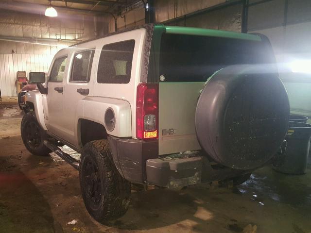 5GTDN13E078247815 - 2007 HUMMER H3 SILVER photo 3