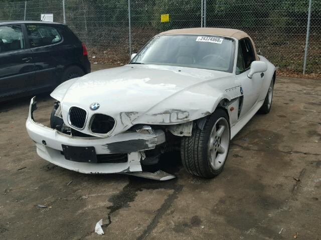 4USCJ3327WLC10236 - 1998 BMW Z3 2.8 WHITE photo 2