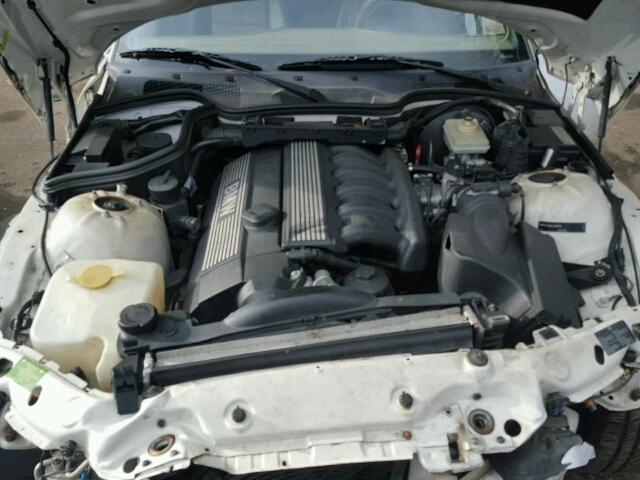 4USCJ3327WLC10236 - 1998 BMW Z3 2.8 WHITE photo 7