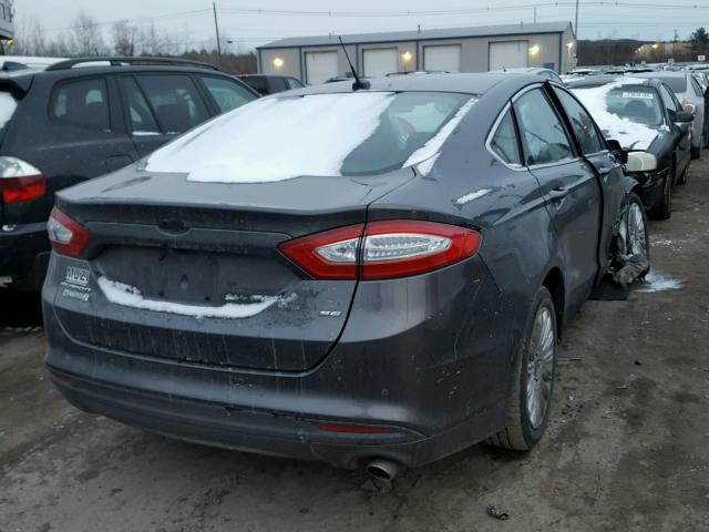 3FA6P0PU2GR393448 - 2016 FORD FUSION SE GRAY photo 4