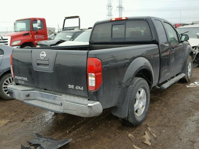 1N6AD06WX8C437256 - 2008 NISSAN FRONTIER K BLACK photo 4