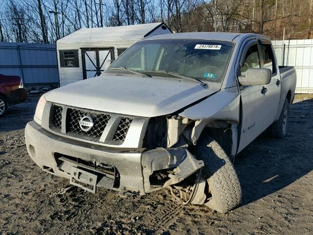 1N6AA07CX8N321928 - 2008 NISSAN TITAN XE SILVER photo 2