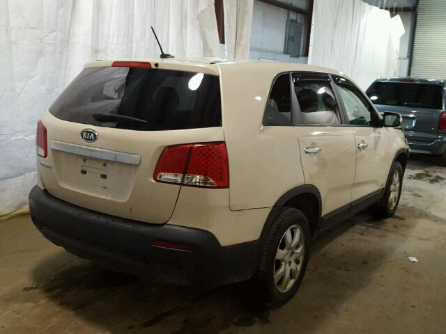 5XYKTCA13BG023956 - 2011 KIA SORENTO BA CREAM photo 4