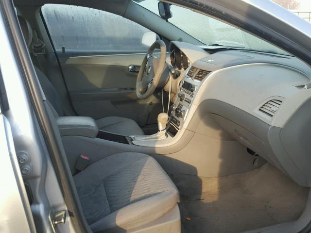 1G1ZC5EU2BF142169 - 2011 CHEVROLET MALIBU 1LT 银色 照片 5
