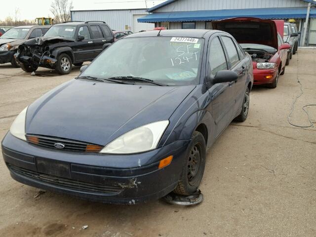 1FAFP33P51W113530 - 2001 FORD FOCUS LX BLUE photo 2