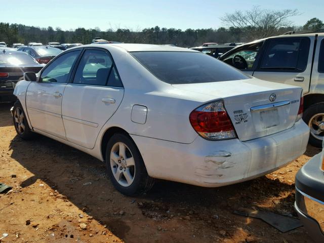 4T1BE32K55U549943 - 2005 TOYOTA CAMRY LE WHITE photo 3