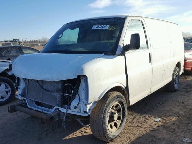 1GCUGADX2A1140282 - 2010 CHEVROLET EXPRESS G1 WHITE photo 2