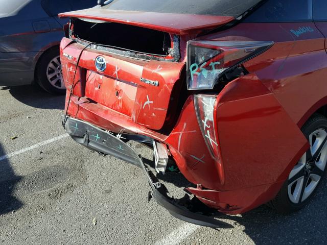 JTDKARFU6G3521804 - 2016 TOYOTA PRIUS RED photo 9