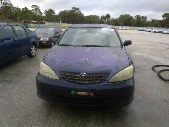4T1BE32K82U517452 - 2002 TOYOTA CAMRY LE BLUE photo 9