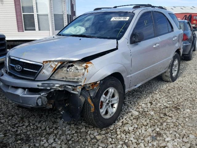 KNDJC733355356477 - 2005 KIA SORENTO EX SILVER photo 2