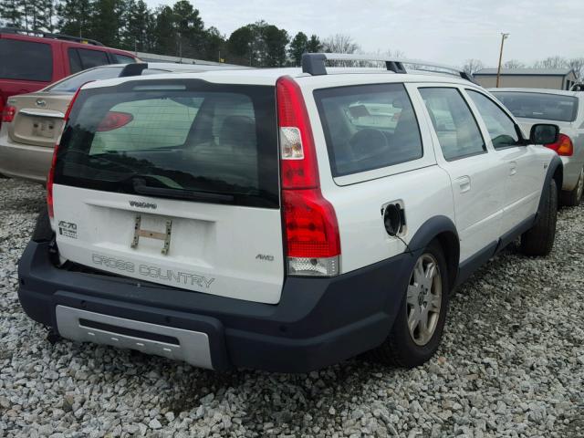 YV1SZ592651192987 - 2005 VOLVO XC70 WHITE photo 4