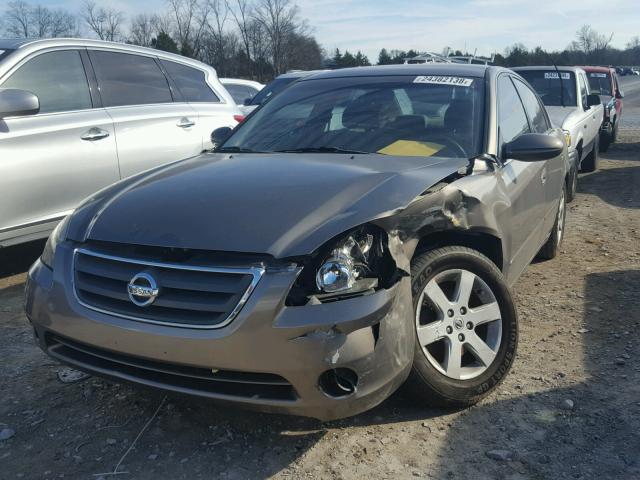 1N4AL11D03C345623 - 2003 NISSAN ALTIMA BAS BEIGE photo 2