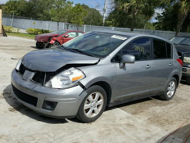 3N1BC1CP1CK811529 - 2012 NISSAN VERSA S SILVER photo 2