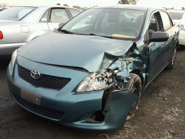 1NXBU4EE2AZ304185 - 2010 TOYOTA COROLLA BA GREEN photo 2