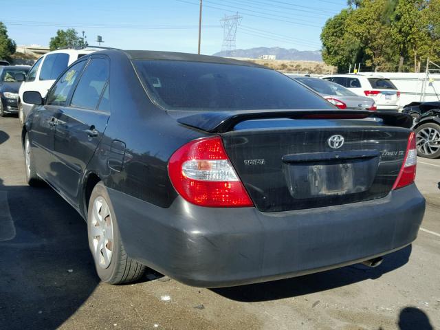 4T1BE32K52U583022 - 2002 TOYOTA CAMRY LE BLACK photo 3