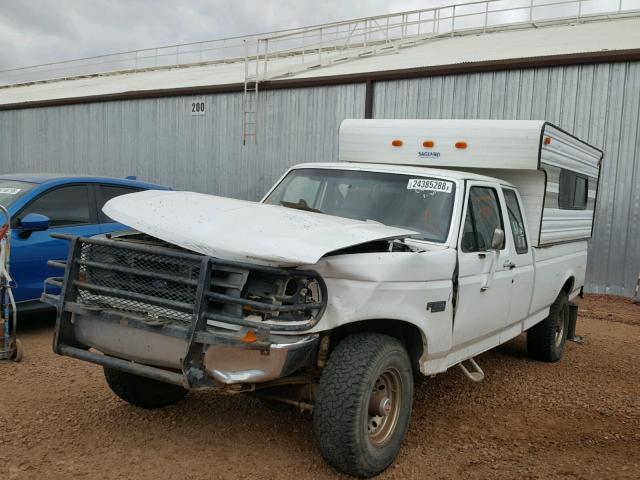 1FTHX26H8RKB45070 - 1994 FORD F250 WHITE photo 2