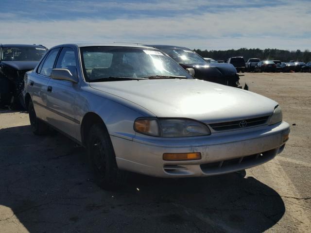 JT2BG12K2T0347786 - 1996 TOYOTA CAMRY DX SILVER photo 1