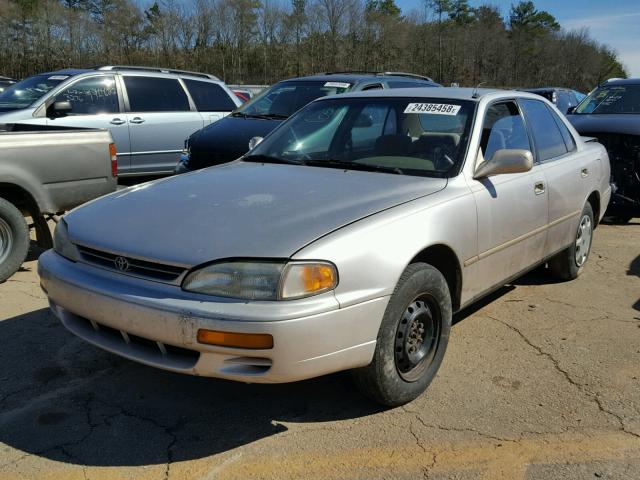 JT2BG12K2T0347786 - 1996 TOYOTA CAMRY DX SILVER photo 2