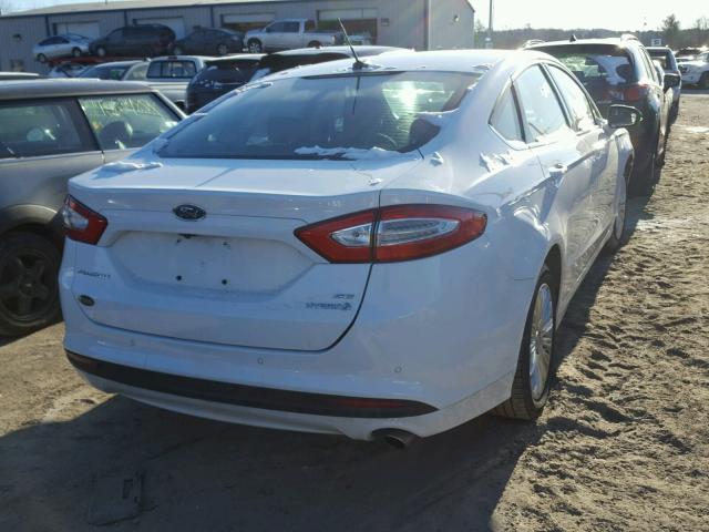 3FA6P0LU4GR162167 - 2016 FORD FUSION SE WHITE photo 4