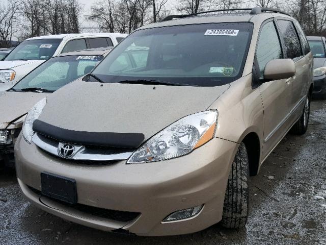 5TDBK22C18S010454 - 2008 TOYOTA SIENNA XLE GOLD photo 2