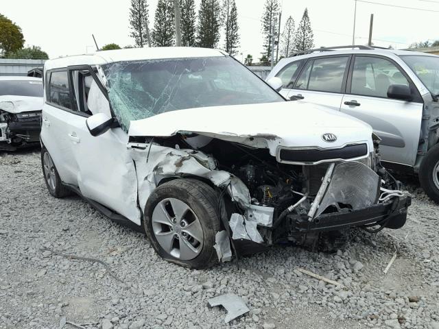 KNDJN2A28G7347465 - 2016 KIA SOUL WHITE photo 1