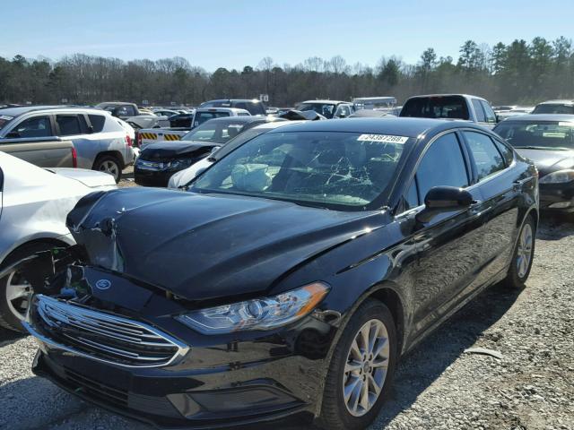 3FA6P0HD3HR289714 - 2017 FORD FUSION SE BLACK photo 2