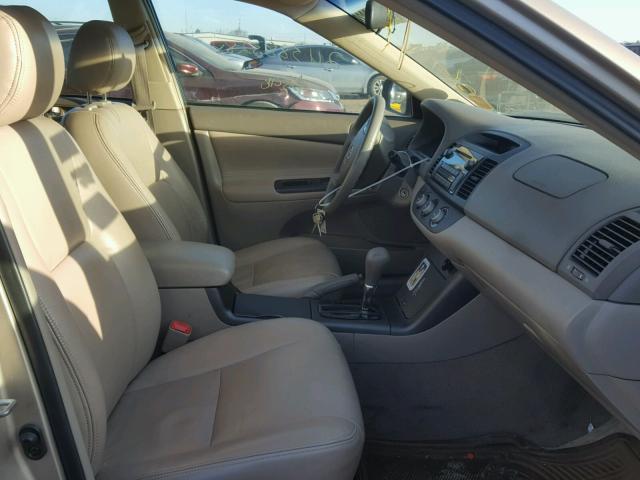 4T1BE32KX5U502200 - 2005 TOYOTA CAMRY LE BEIGE photo 5